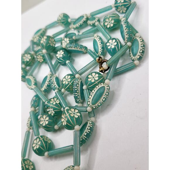 Vintage 1960s Japanese Carved Lucite Aqua Floral Bead Necklace 54 Inch Long - Picture 6 of 10